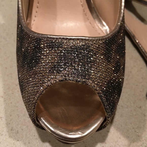 Guess peep toe heels - Picture 2 of 6